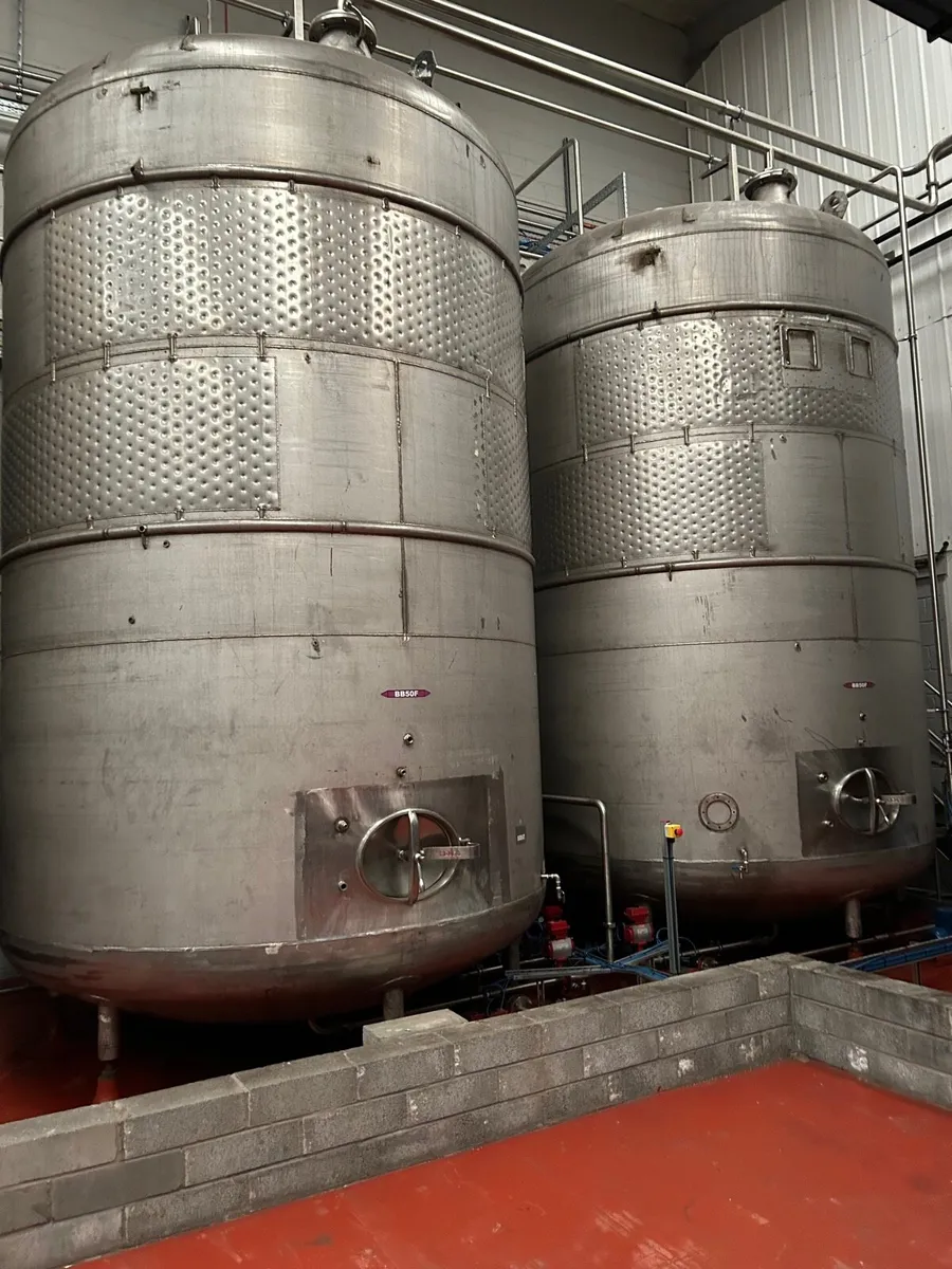 40,000 Litre Stainless Steel Tanks - Image 1