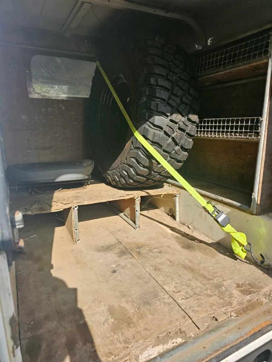 Landrover defender - Image 4