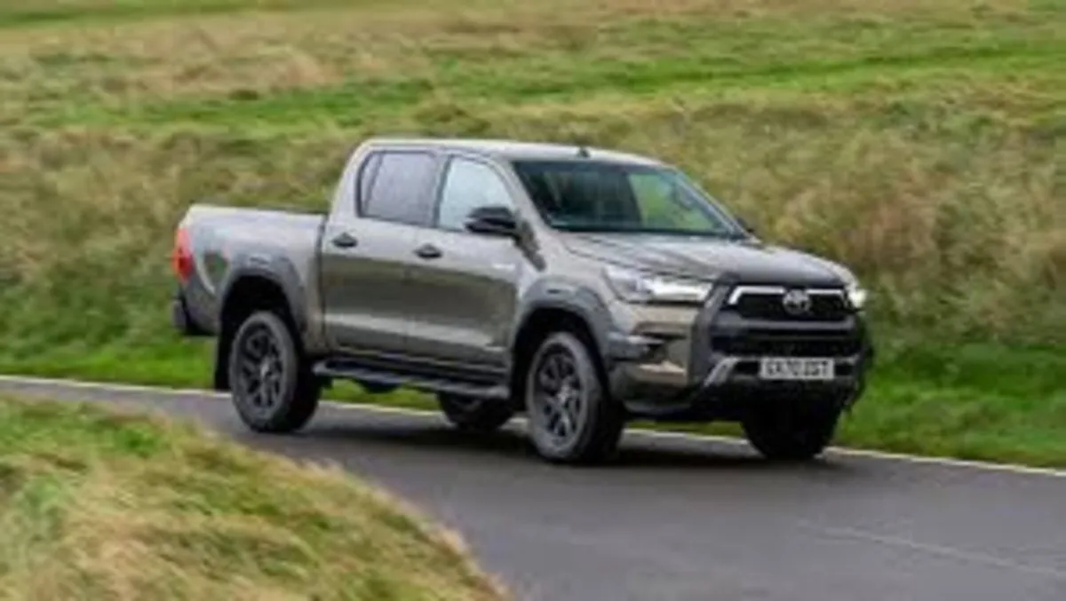 Breaking Toyota hilux - Image 1