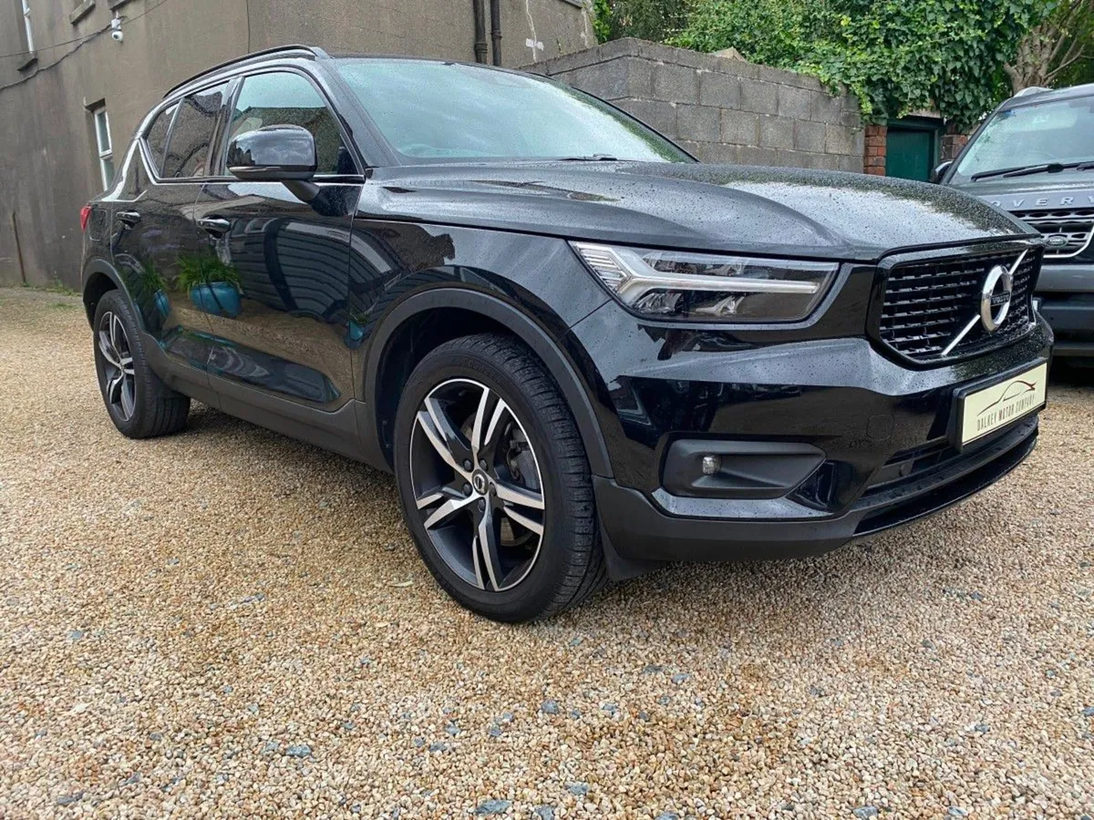 Volvo XC40 T4 Recharge Auto R-design Twin Engine - Image 1