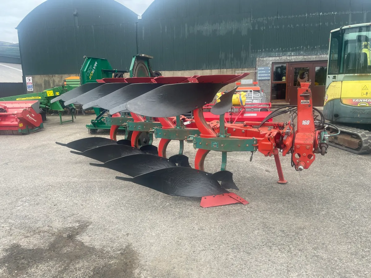 Kverneland 4F Reversible Plough - Image 1