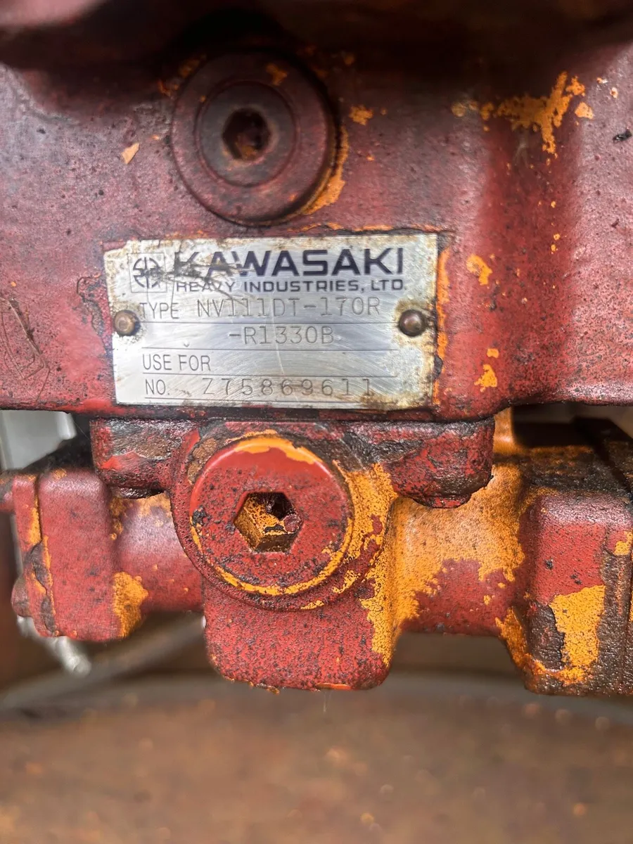 KAWASAKI PUMP FOR 20TON - Image 1