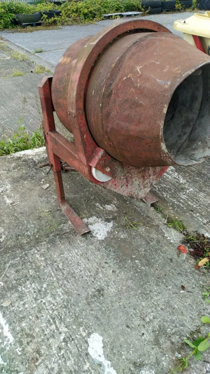 Concrete mixer tractor pto driven Bamlett for sale in Co. Mayo for €1