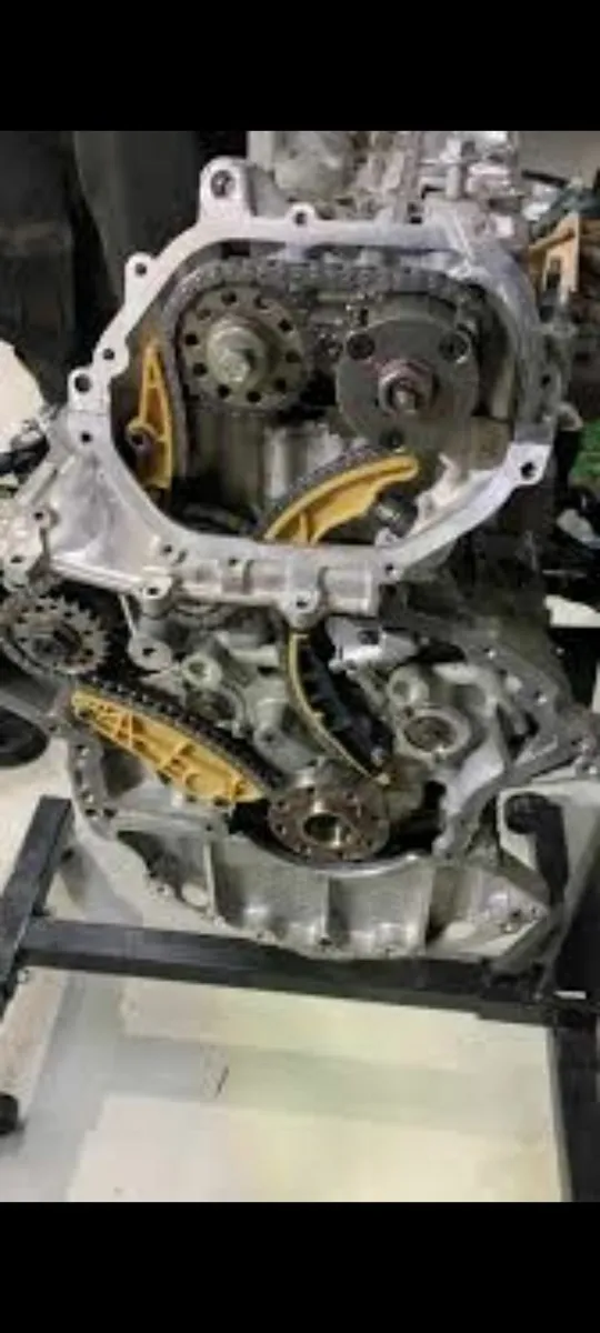 Land Rover Jaguar 204DTD TIMING CHAIN REPLACMENT - Image 1