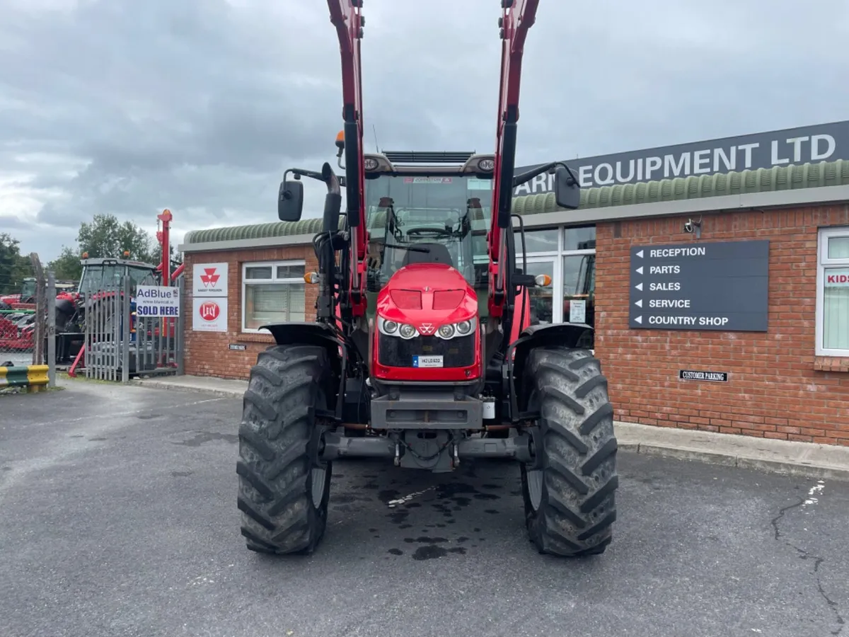 Massey Ferguson 5612 - Image 4