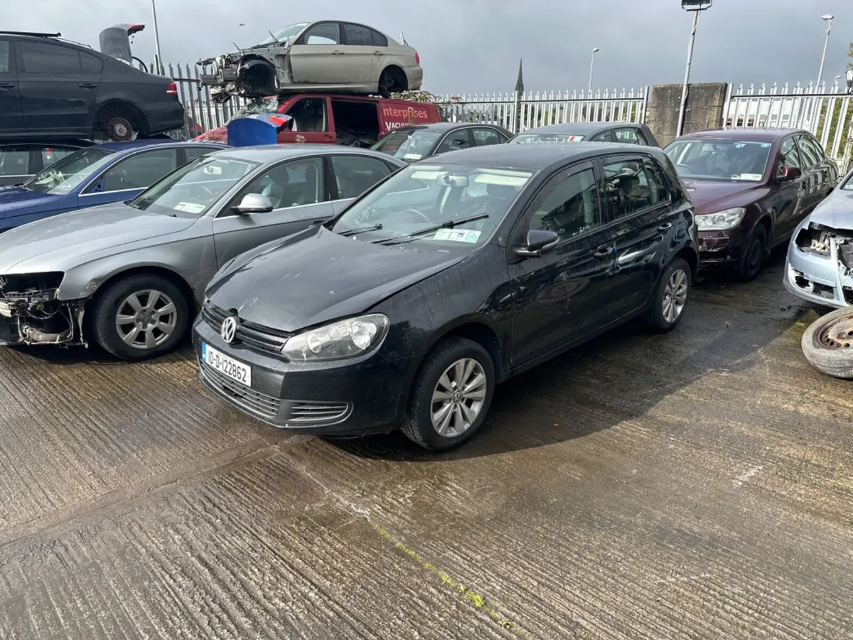 2010 VW GOLF BREAKING
