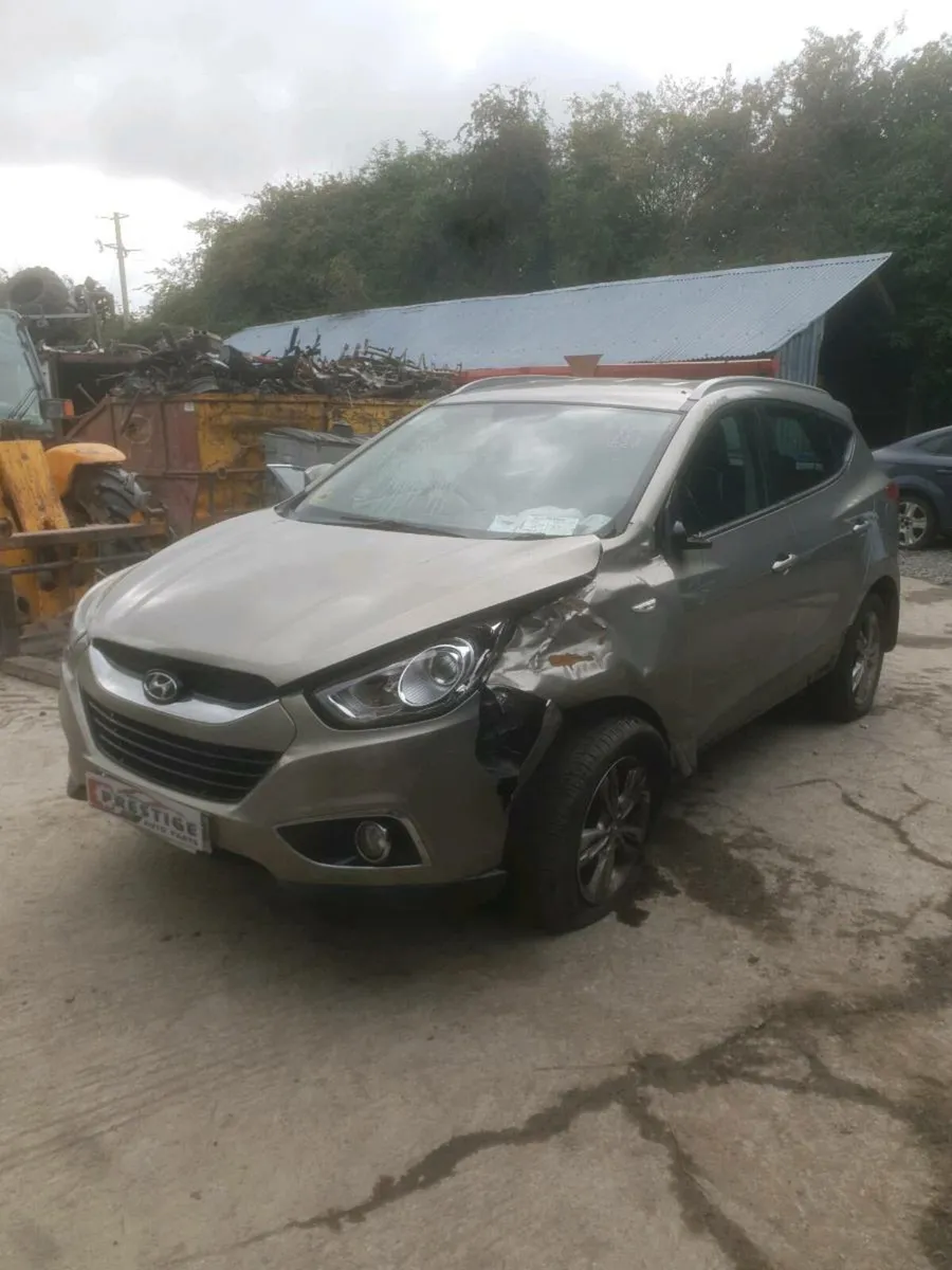 Breaking hyundai ix35 1.7 - Image 2