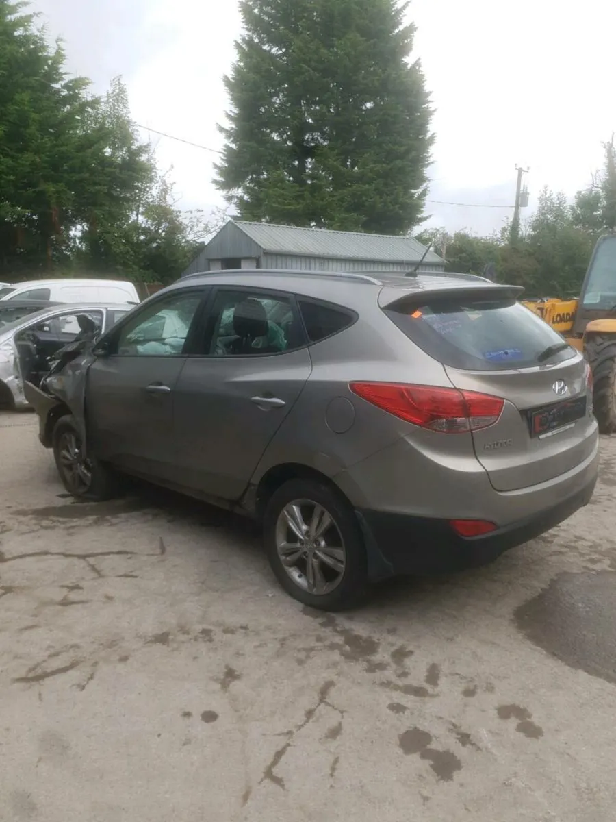 Breaking hyundai ix35 1.7 - Image 3