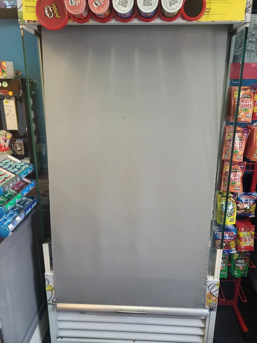 Quick Sell Display Fridge - Image 2