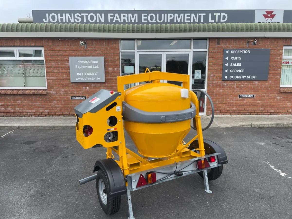 Fast Tow Cement Mixer - Image 1