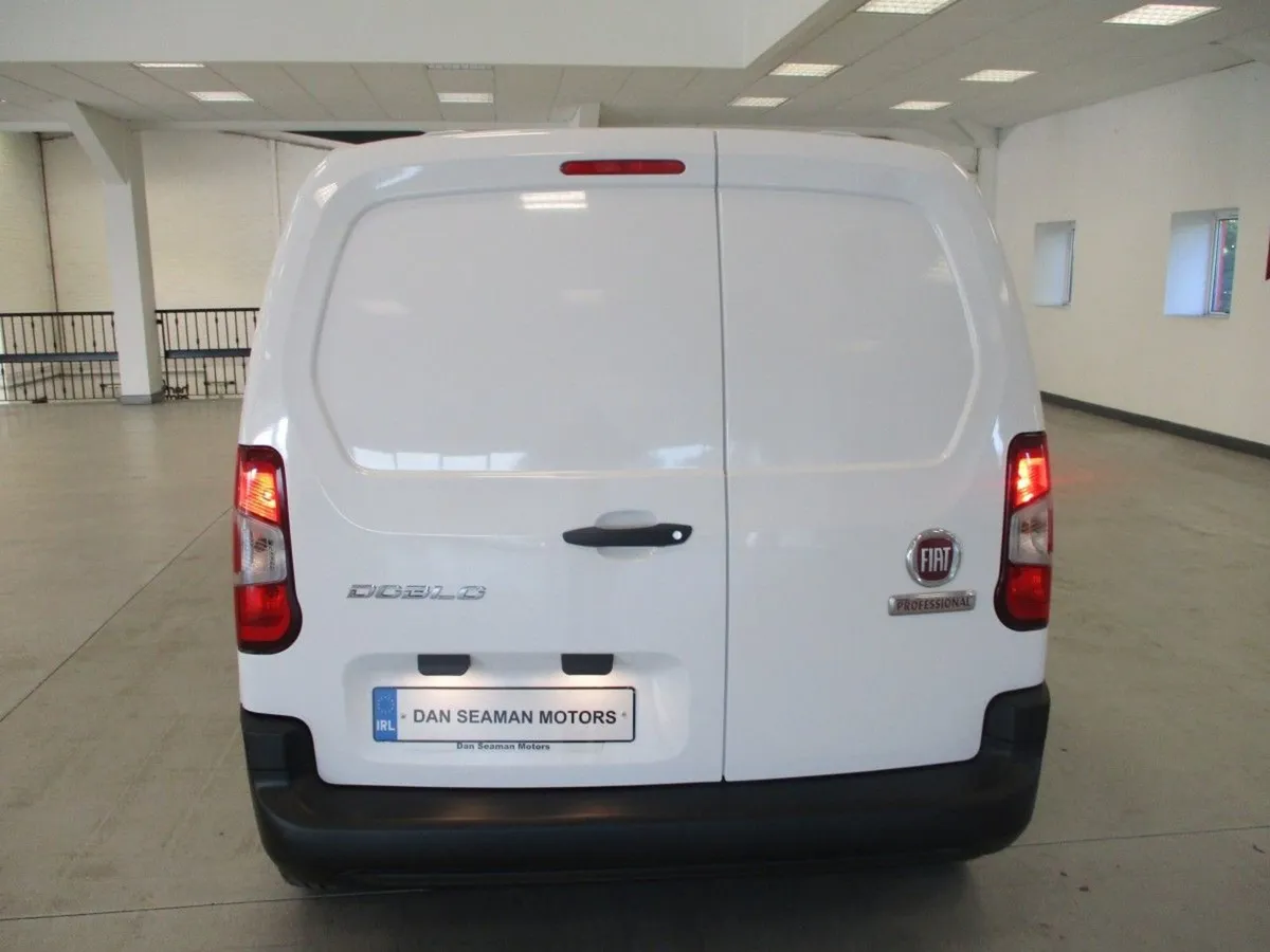 Fiat Doblo-NEW 241 OFFERS-4.9% FINANCE - Image 3