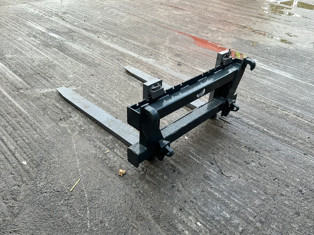 Pallet Forks On Euro Brackets