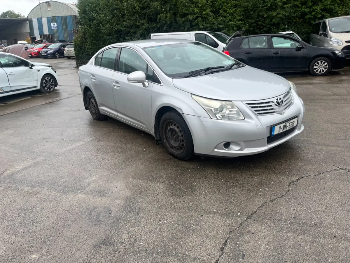 2010 Toyota Avensis 2.0 D4D - Image 2