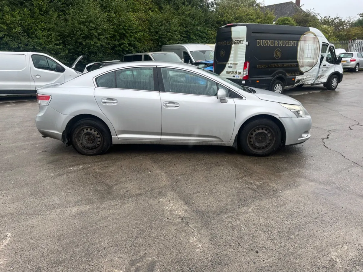 2010 Toyota Avensis 2.0 D4D - Image 3