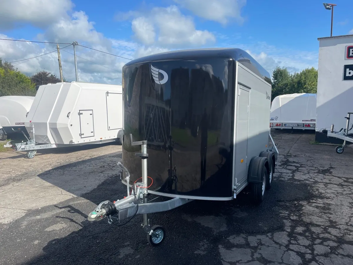 Debon Roadster 500 Box Trailer (Box Van)