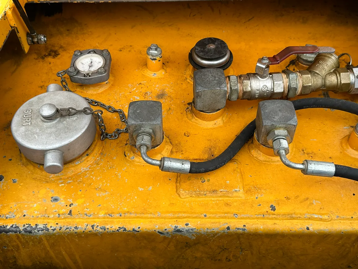 2000L Fuel Bowser / Cube Bunded - Image 2