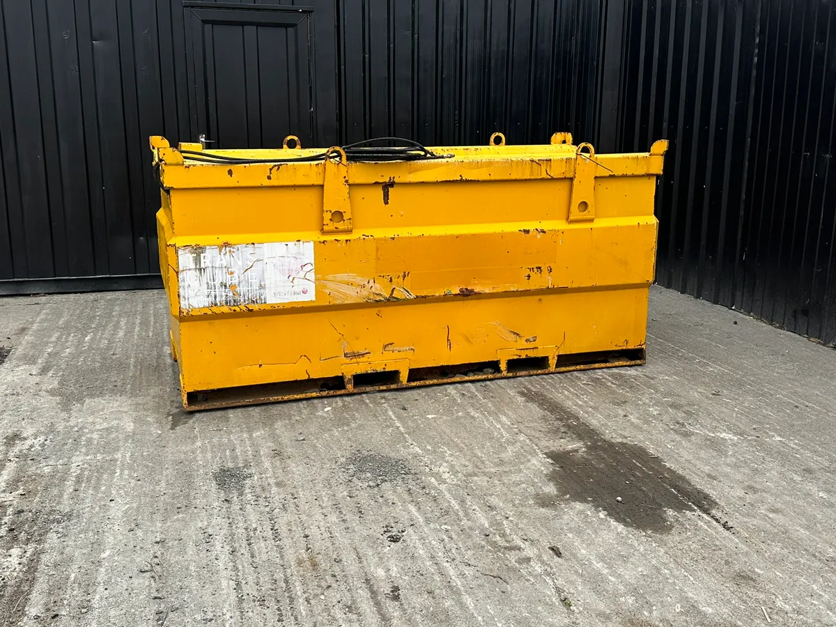 2000L Fuel Bowser / Cube Bunded - Image 4