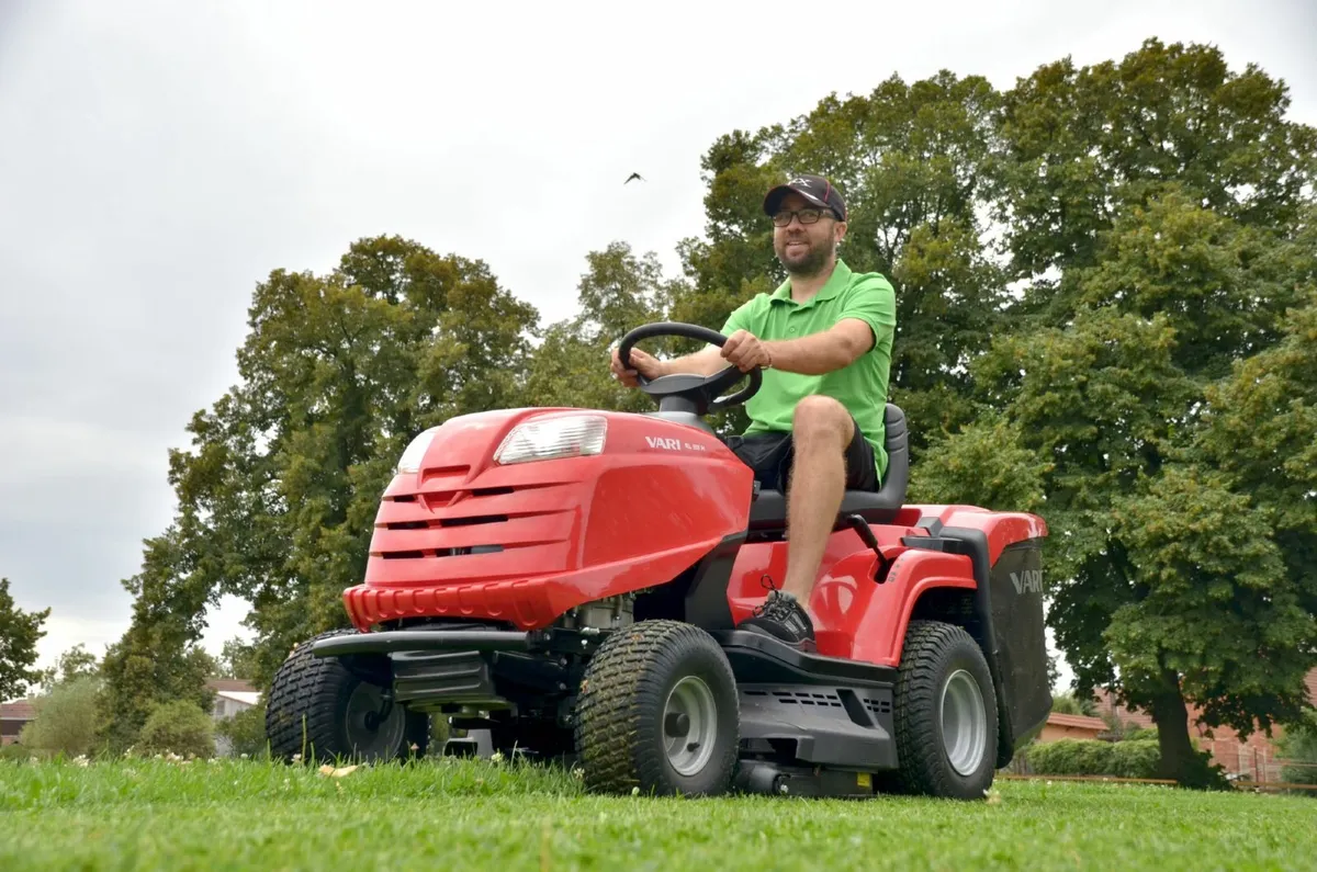 Lawn tractor VARI RL 98 H - Image 1