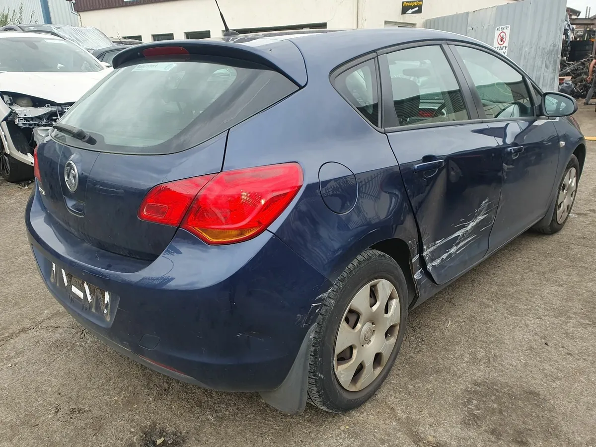10 OPEL ASTRA  1.4 P (A14XER) FOR BREAKING - Image 4
