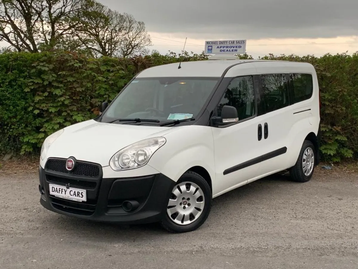 Fiat Doblo Cargo 1.6 Multijet Maxi Combi 5DR - Image 1