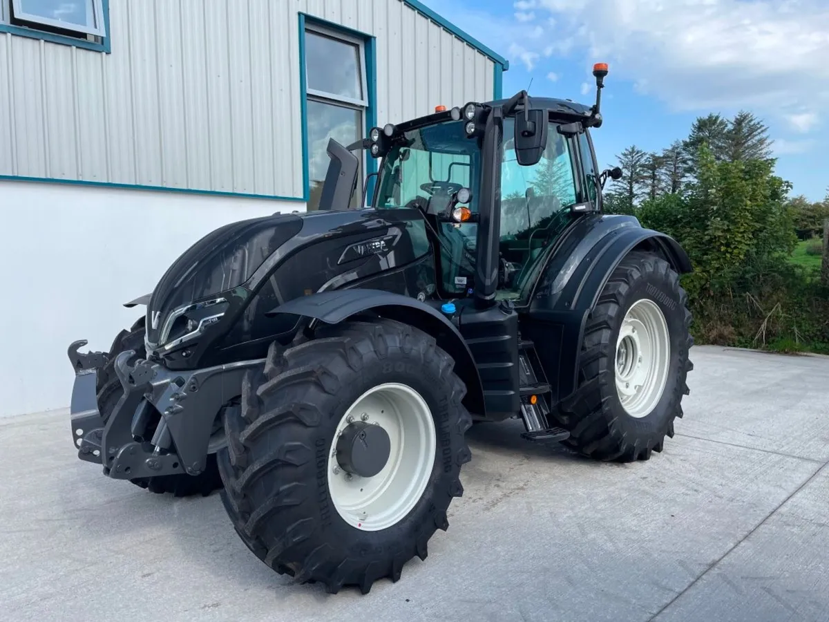 NEW Valtra T155 Active