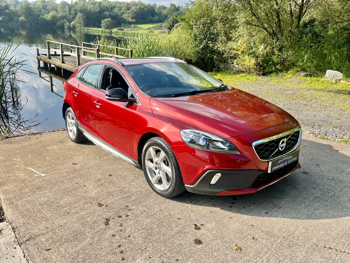 Volvo v40 cross country automatic diesel