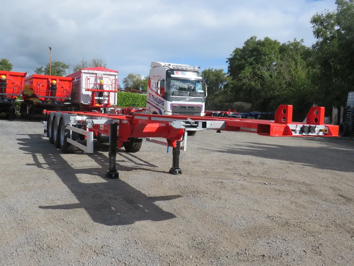 Kassbohrer Skeletal Container Chassis - Image 3