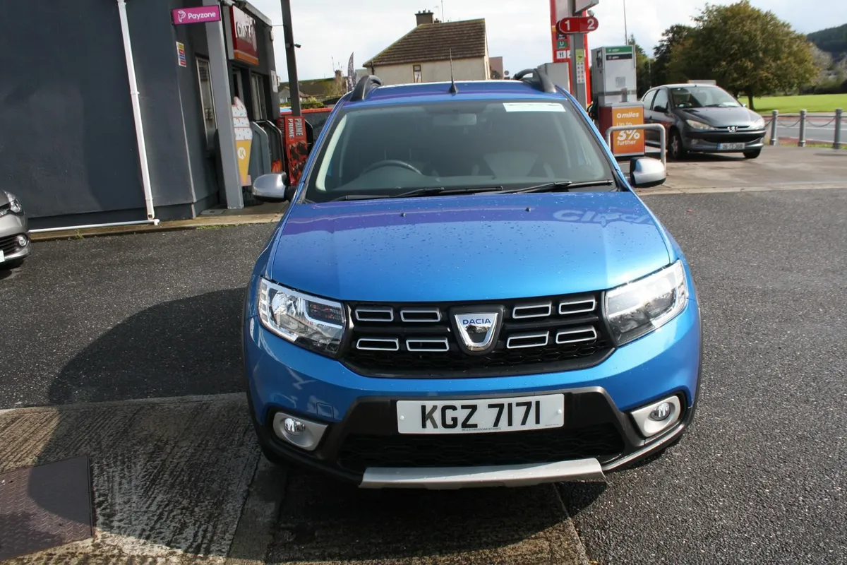 2018 Dacia Sandero Stepway .9 TCE Essential 5-dr - Image 3