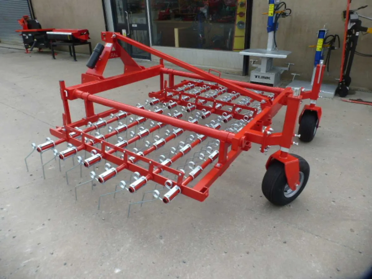 Front mounted 3m spring tine harrow - Image 1