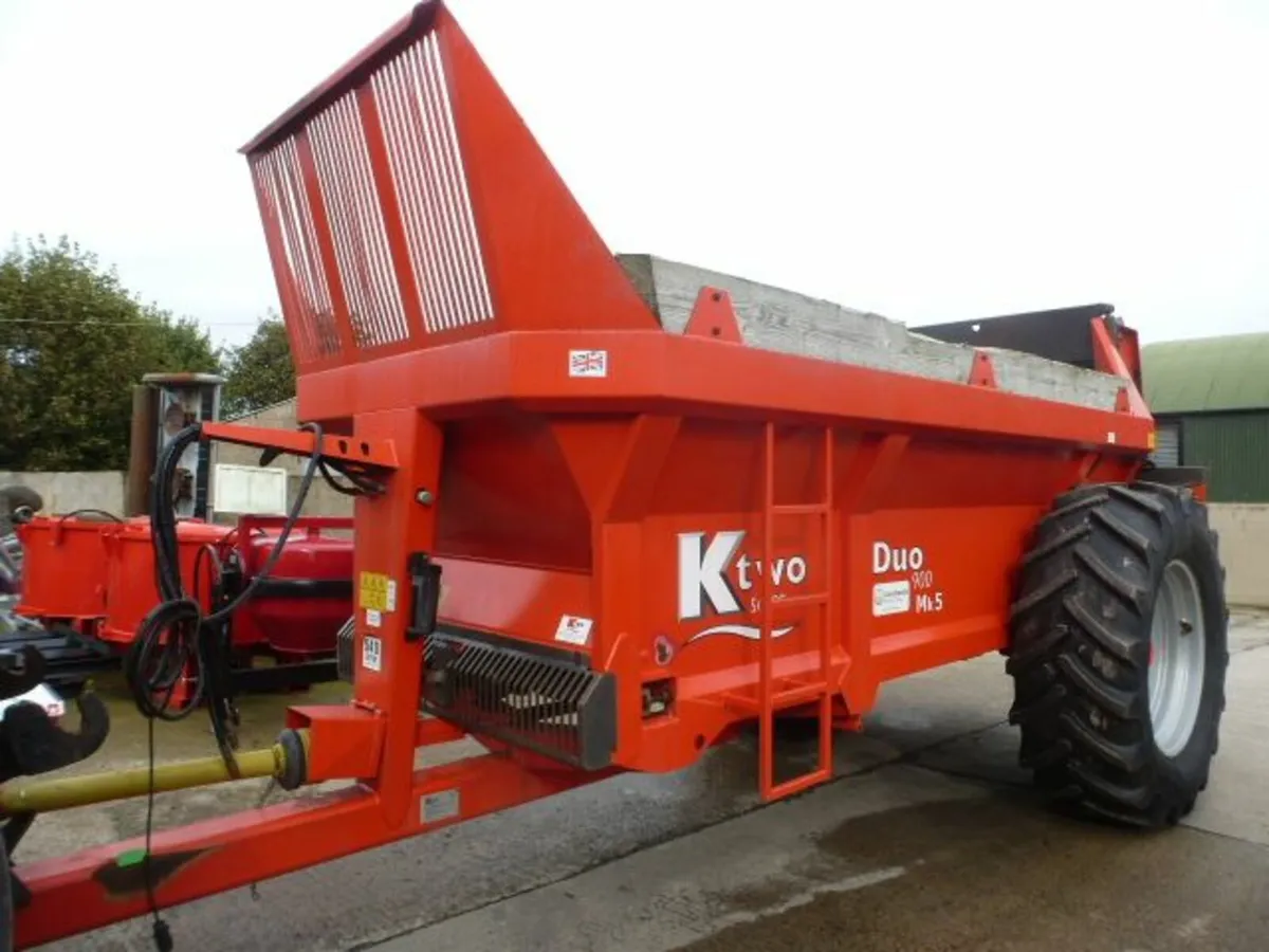 K 2 Duo 9 ton rear discharge spreader - Image 2