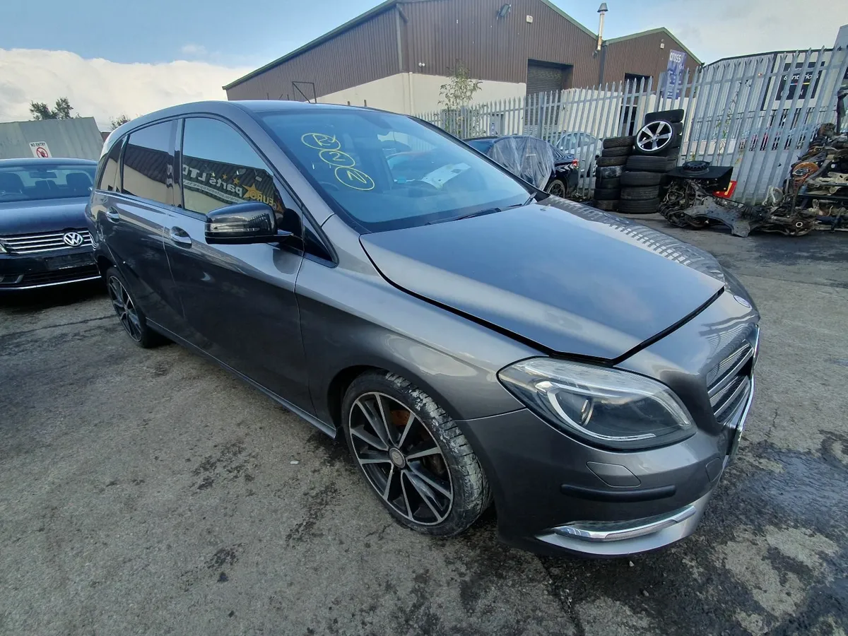 13 MERCEDES B-CLASS  1.8 CDI AUTO FOR BREAKING - Image 2