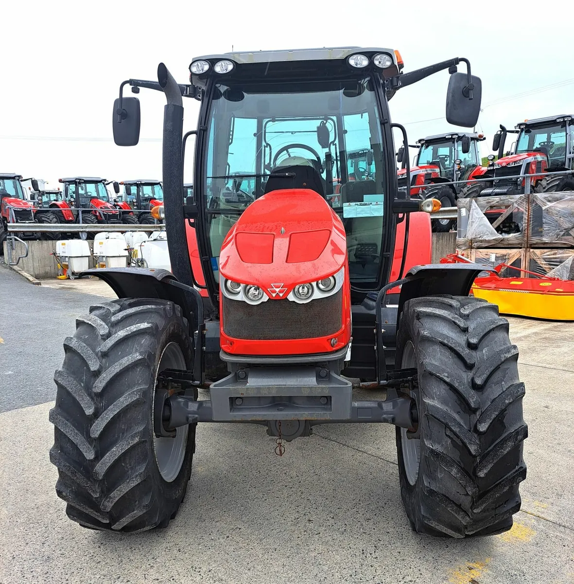 MASSEY FERGUSON 5612 4WD - Image 2