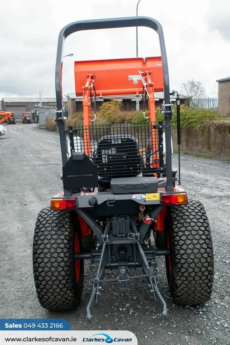 New Kubota B2-261 Loader - Image 4