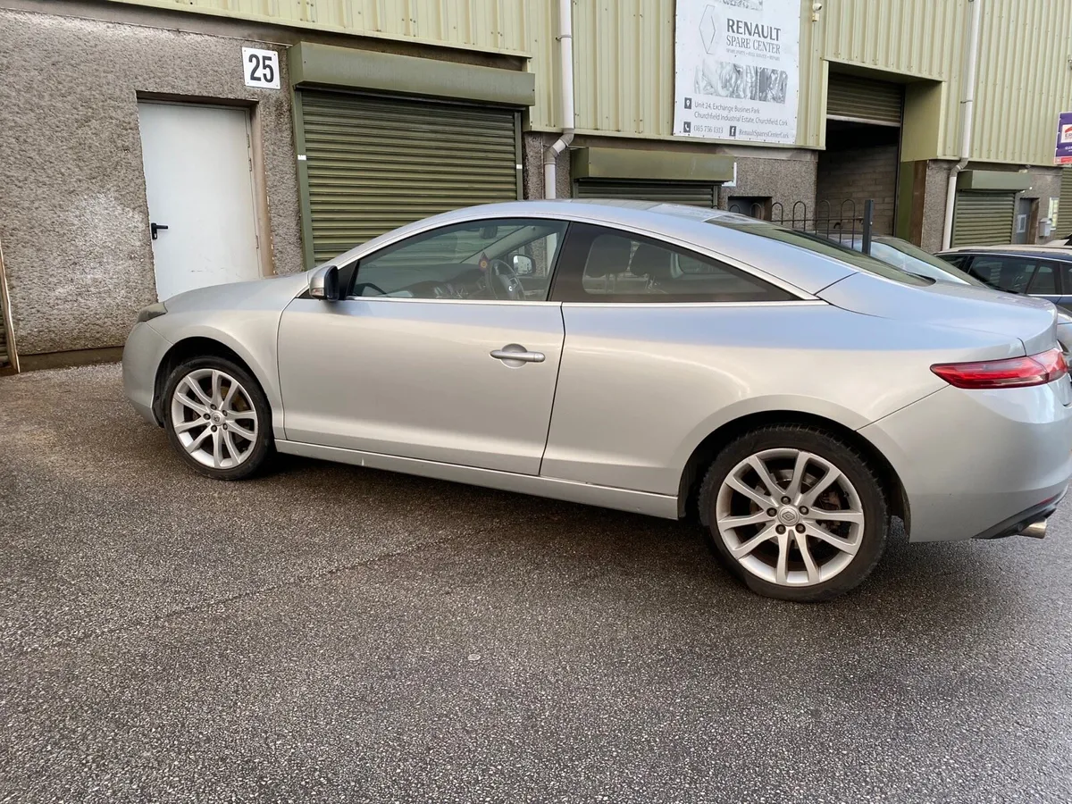 Renault Laguna Coupe for breaking - Image 1