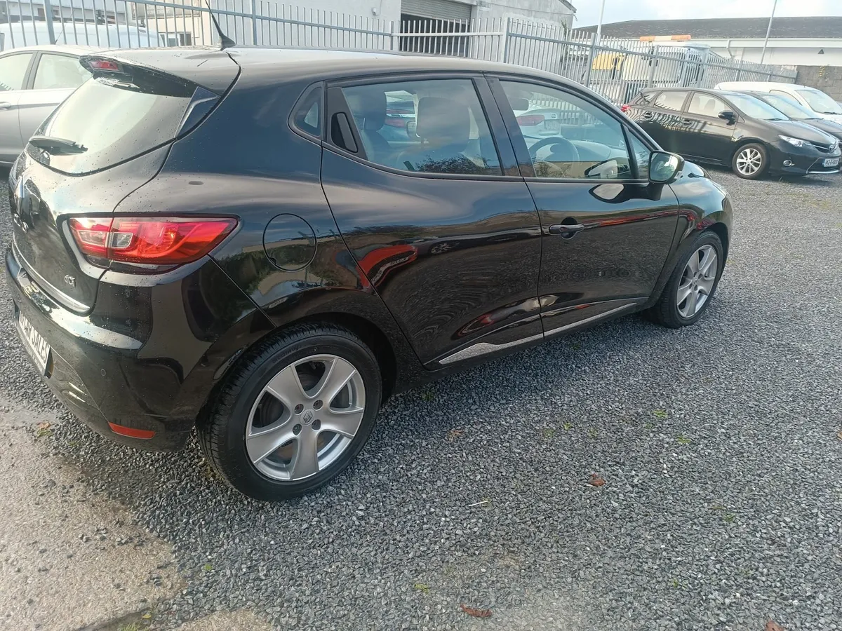 2016 Renault Clio 1.5 dci dynamique nav - Image 4