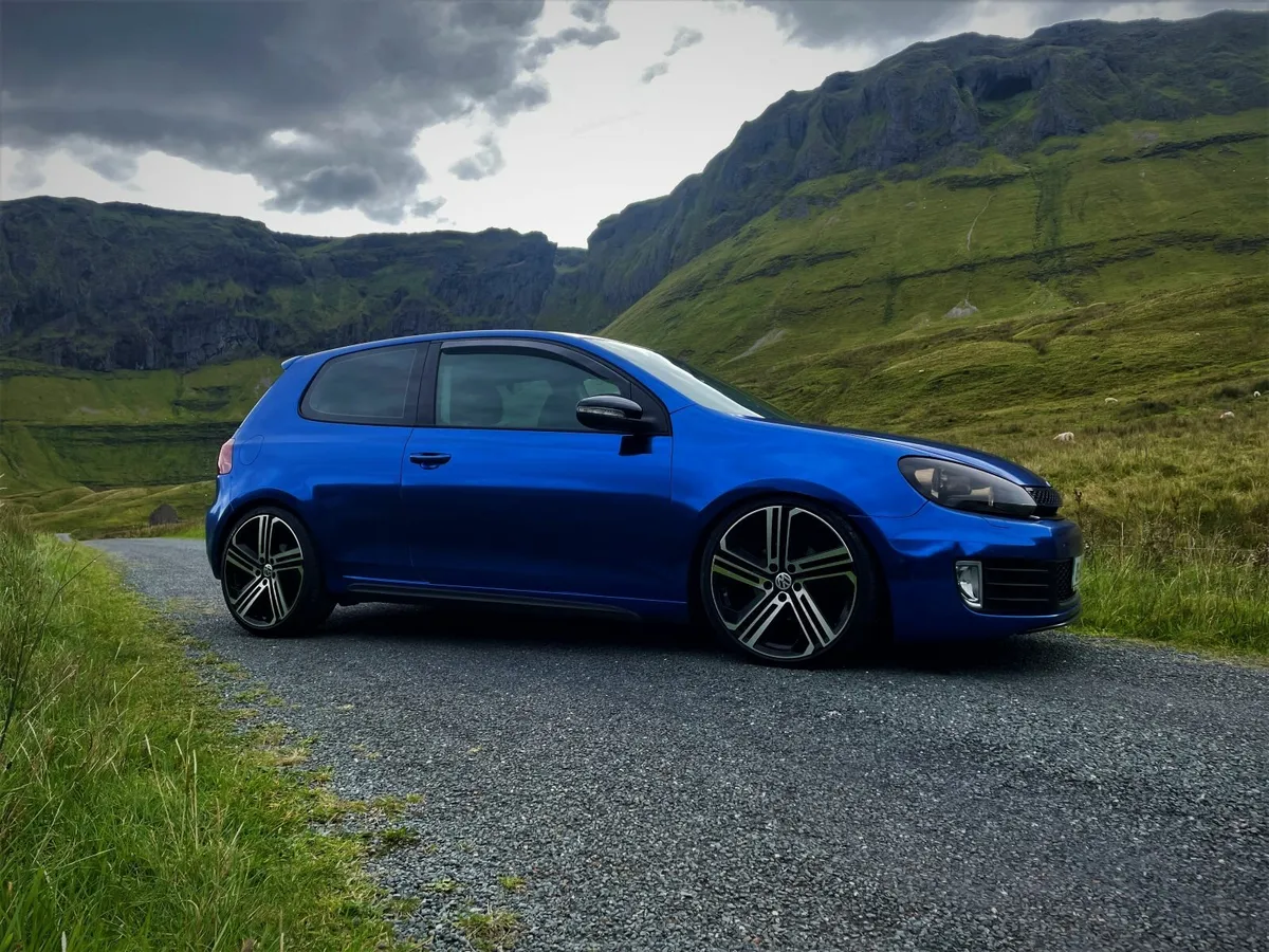 LOVELY VW GOLF 2.0 TDI 2009 WITH NEW NCT - Image 3