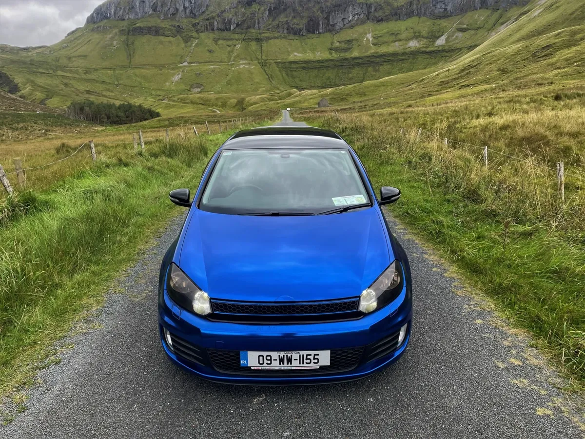 LOVELY VW GOLF 2.0 TDI 2009 WITH NEW NCT - Image 2