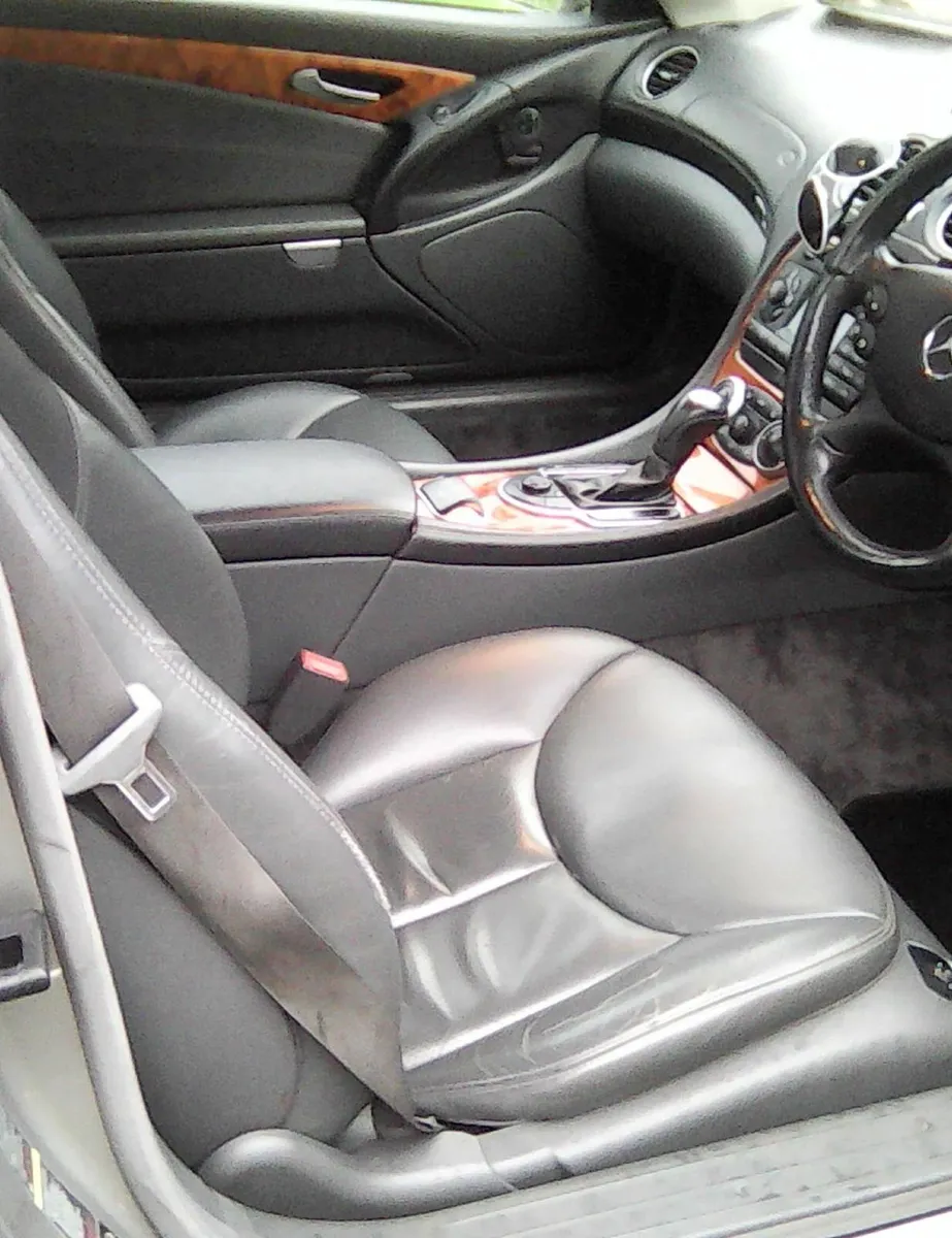 Mercedes  SL 350 Auto  Mint Condition. - Image 2