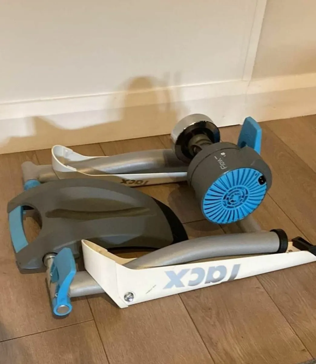 tacx flow smart t2240 turbo trainer