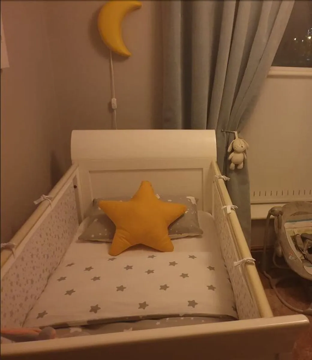 Quality Cot and Changing Table - Image 1