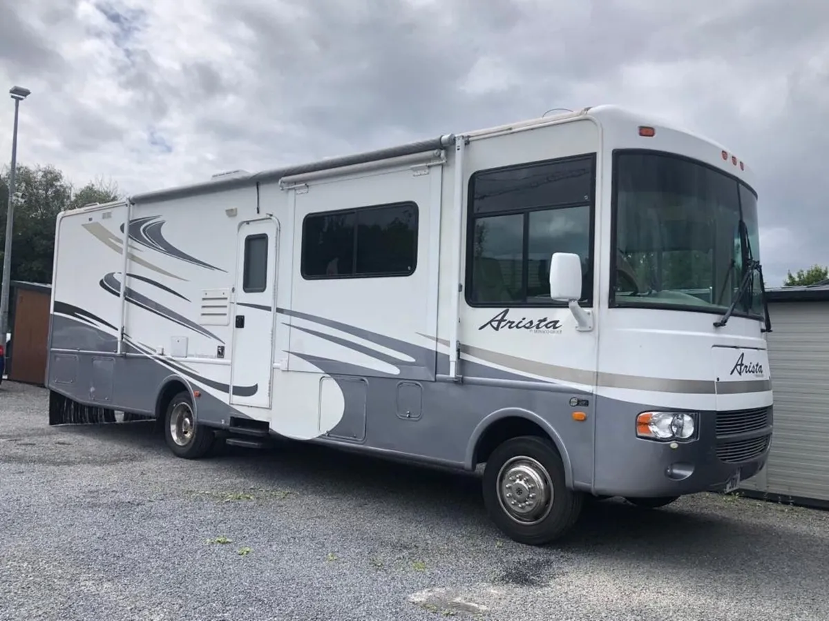 2007 Arista Motorhome 6 Berth - Image 1