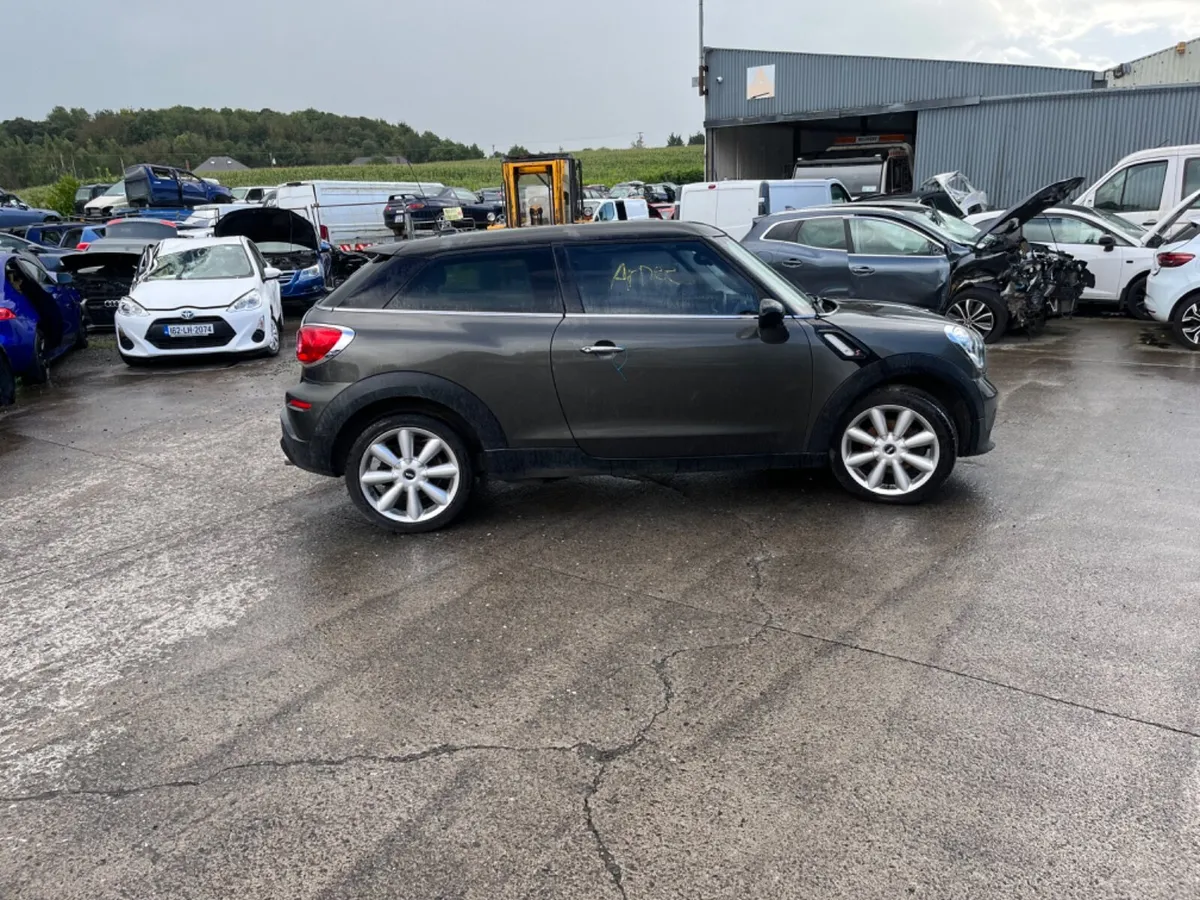 2016 Mini Cooper space man 2.0  3DR - Image 1