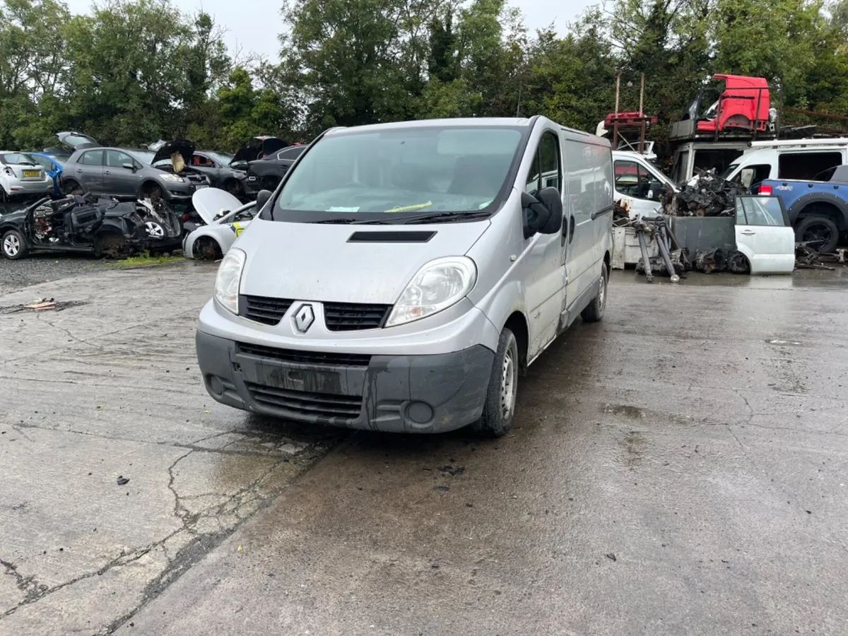 2009 Renault traffic 2.0 6sp DCI - Image 2
