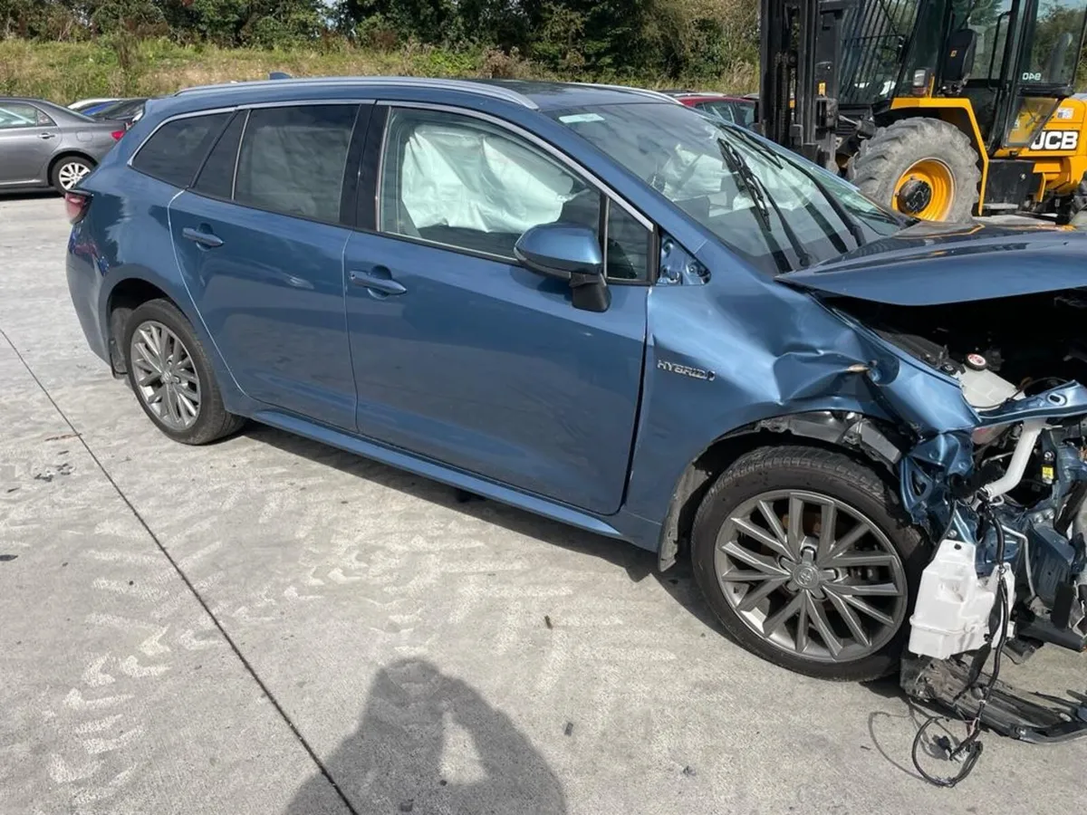 2019 Toyota Corolla *For Parts* - Image 3