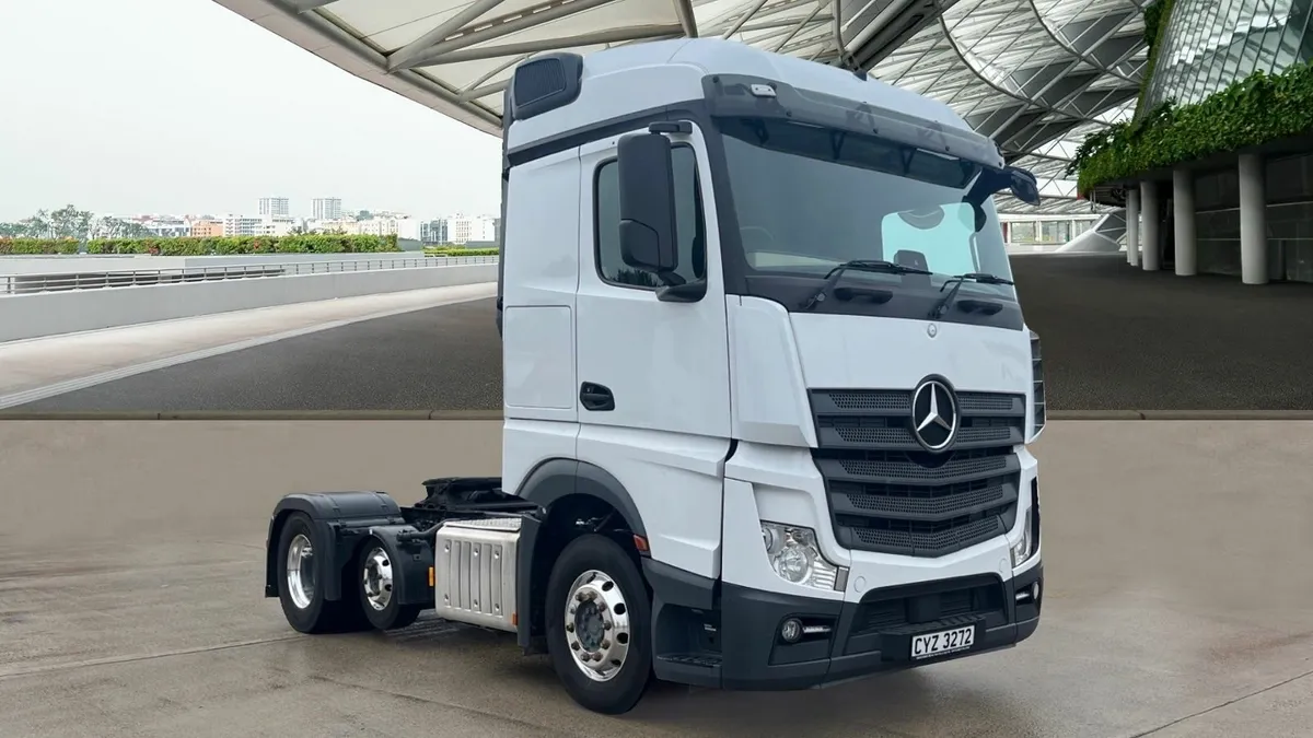 2018 Mercedes-Benz ACTROS 2443LS Streamspace