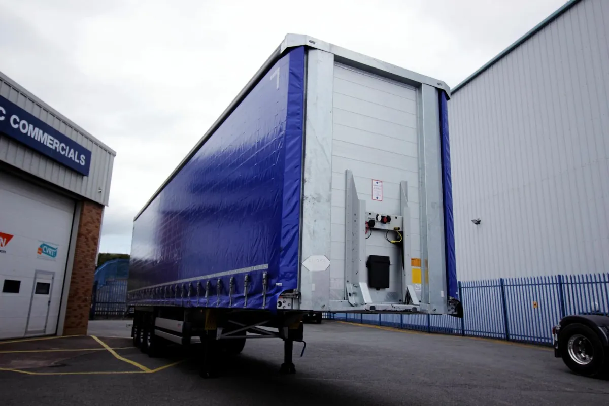 Brand new Schmitz SCS 24/l FREEPOST Curtainsider - Image 1