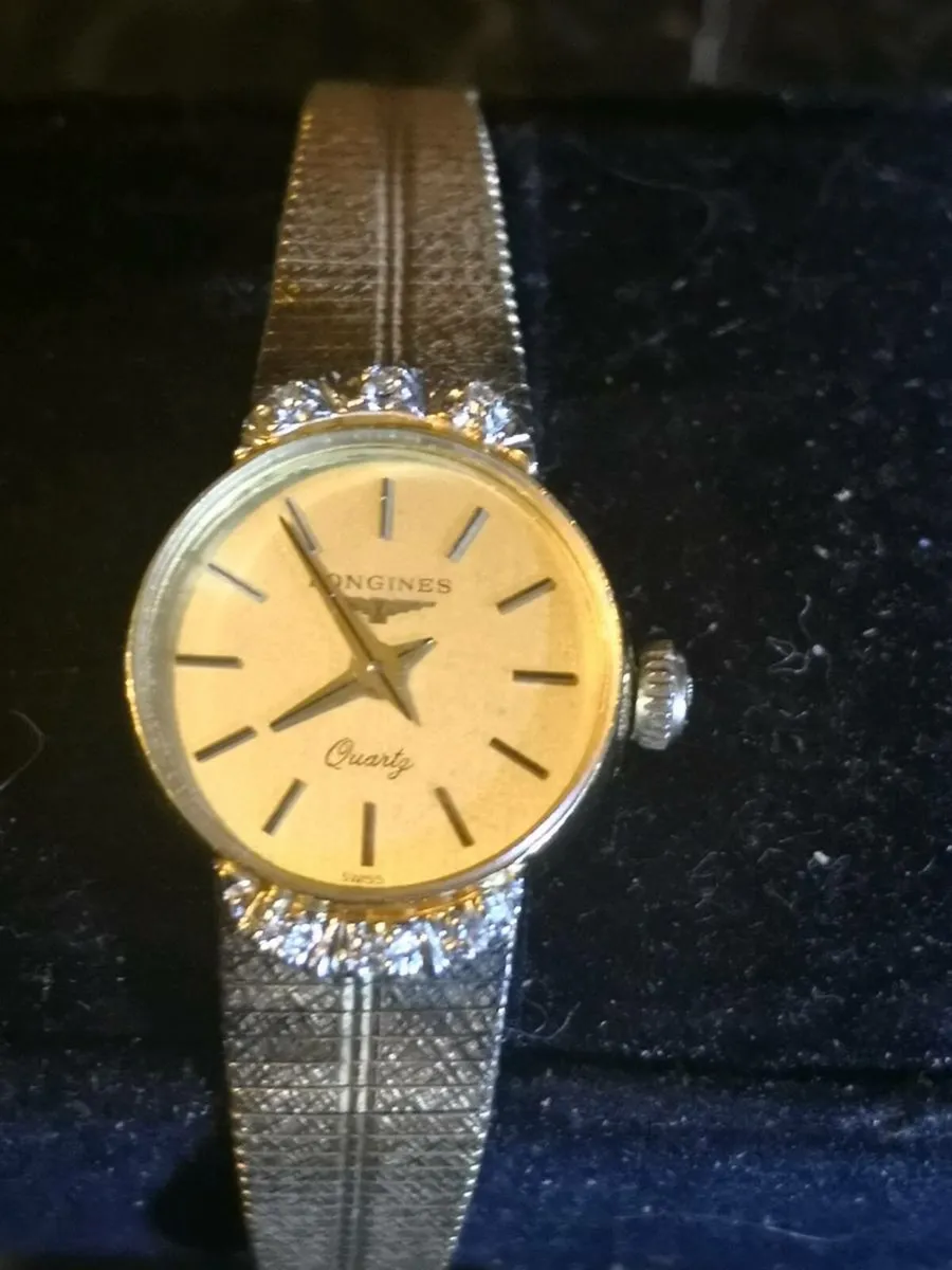 Ladies beautiful Longines Swiss watch - Image 1