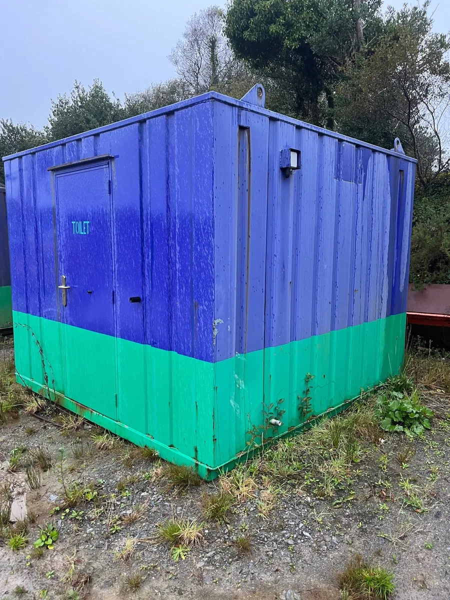 Toilet block - Image 3