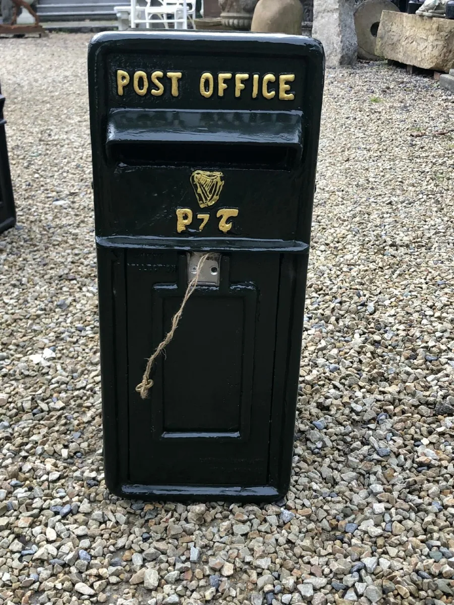 P&T Cast Iron Post Box - Image 2