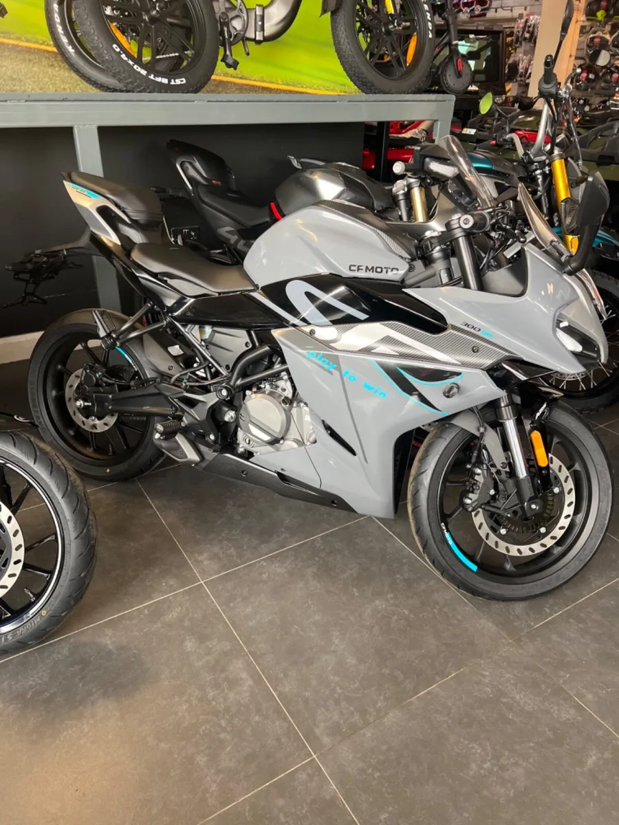 2025 CFMOTO 300SR - In stock - Image 2